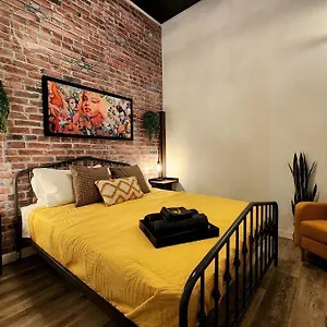 Loft Style Industriel-centre-ville+parking Gratuit Apartment Quebec City